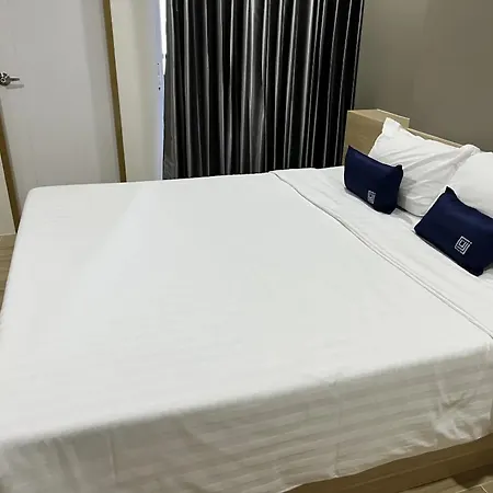 Zayn Express & Suites Bangkok Exterior photo